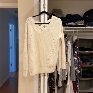 White/cream sweater